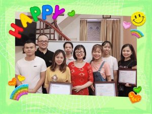 Trao thưởng học viên có thành tích tốt